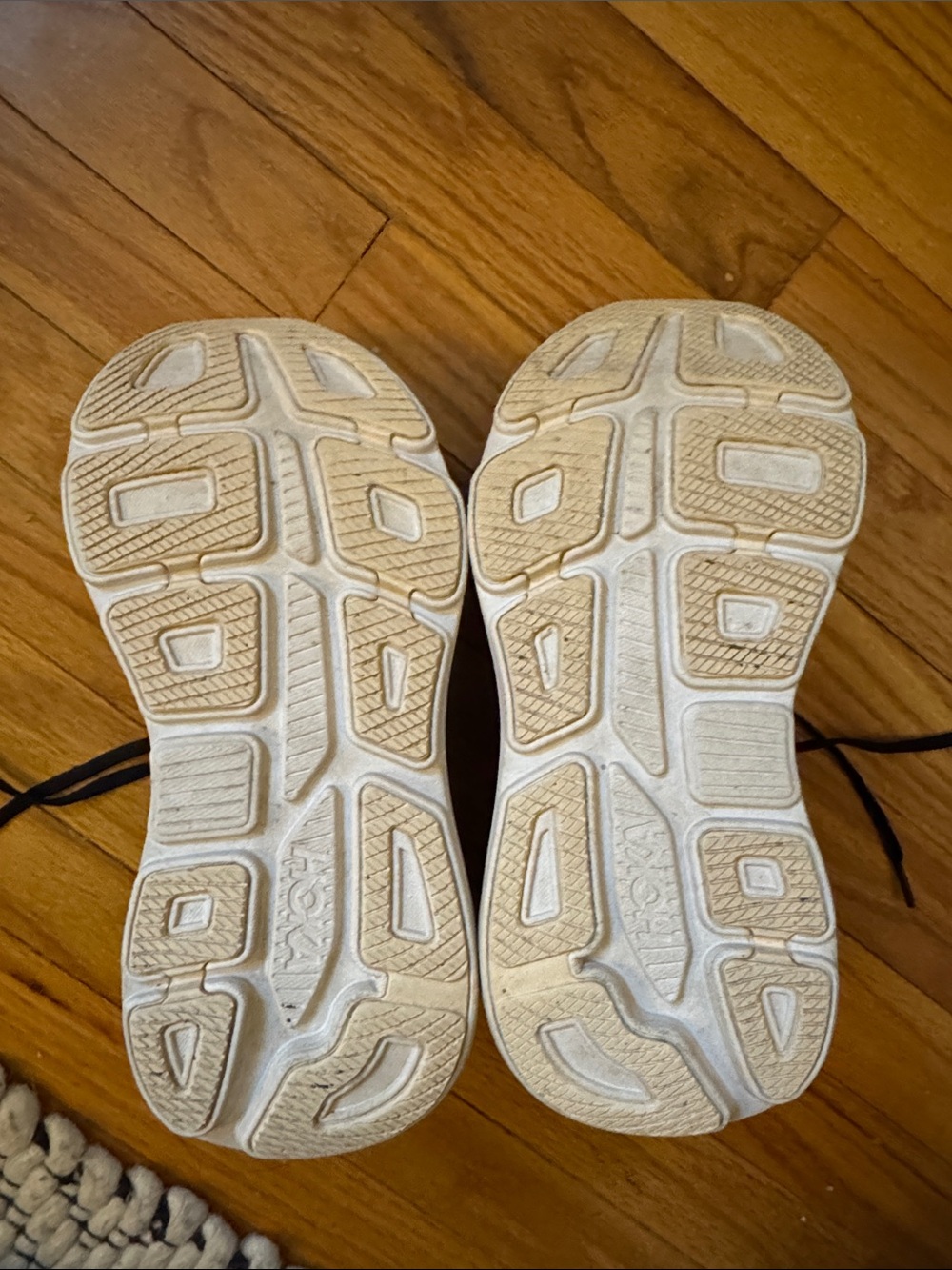 Hoka Women's Bondi 9 Sneakers - Picture 4 of 9